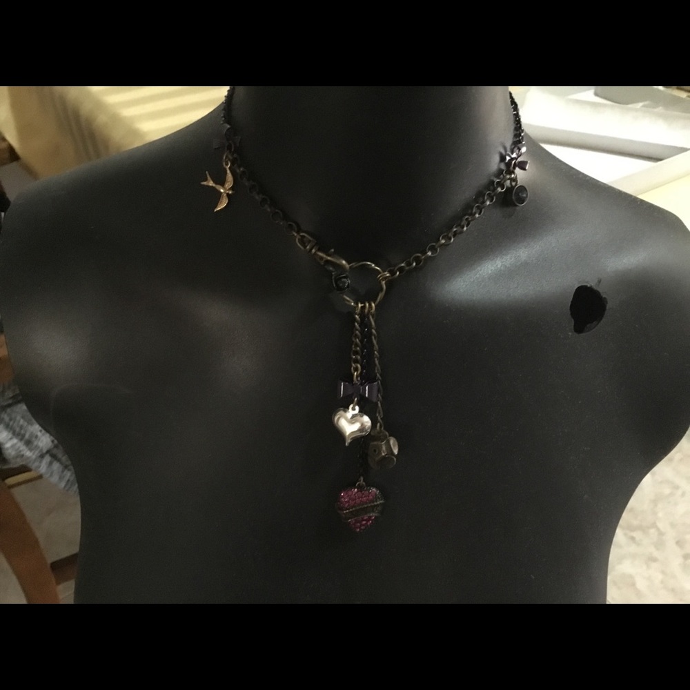 🌹HOST PICK🌹BETSY JOHNSTON CHARM DROP NECKLACE